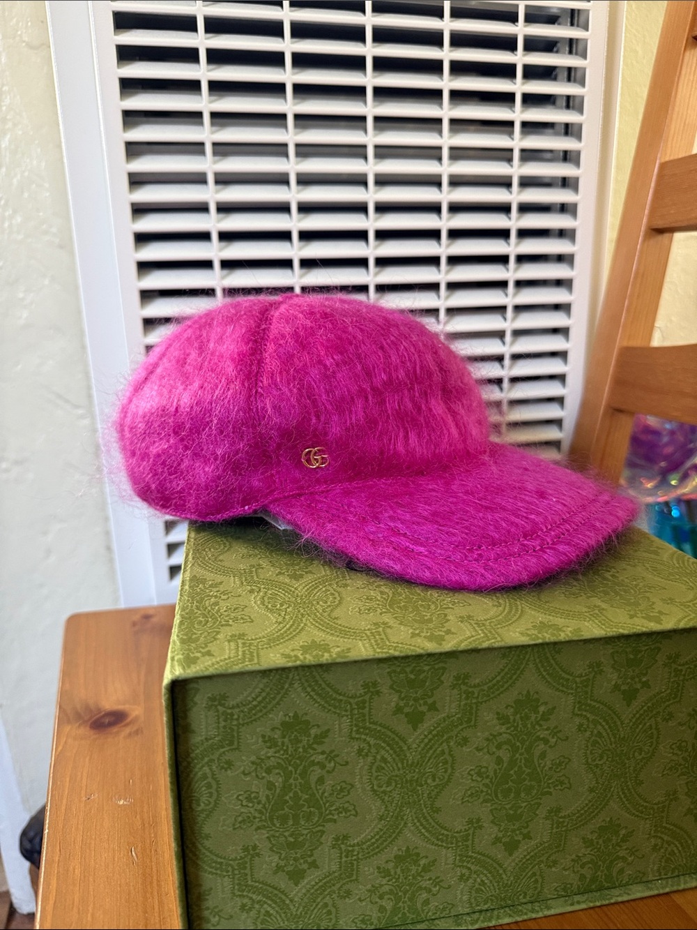 NEW Gucci fuchsia mohair Lauren baseball hat - Picture 3 of 12